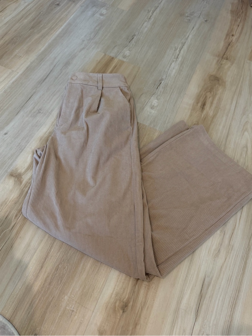 Varley Wide-Leg Corduroy Pants in Light Taupe